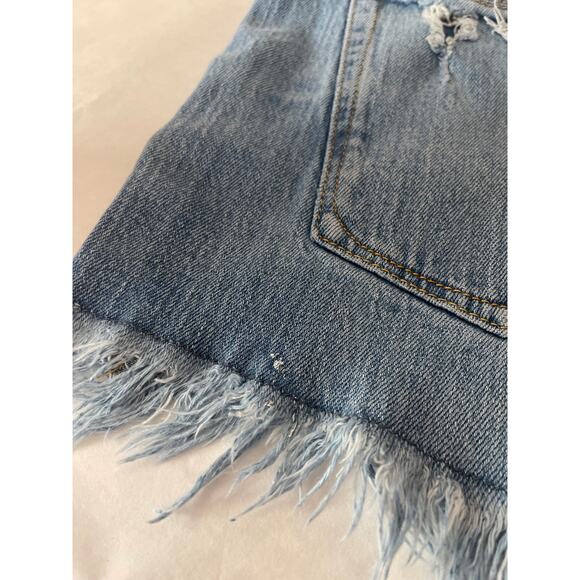 Good American High Rise Shorts 2 in inseam Size 8 29 Frayed Distressed w/Flaw - Picture 5 of 9
